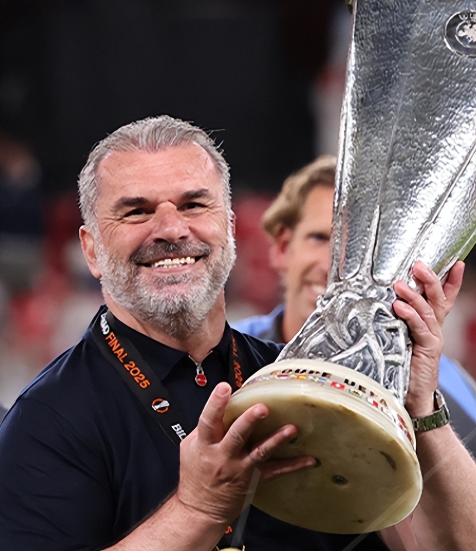 包含法甲倒计时，托特纳姆转会期内部沟通，细节引发关注，信心回归，团队化学反应显著的词条九游平台