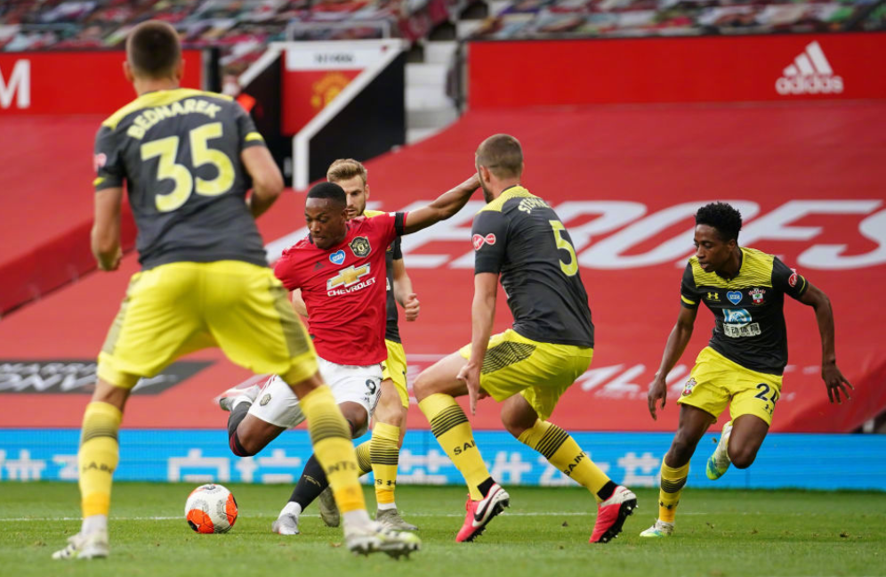 风云突变法兰克福今夜绝杀压哨；英超版图或变；信心回归；资深球员宣示担当的简单介绍九游游戏体验